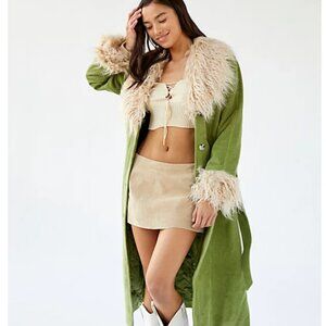 UO Isabella Corduroy Faux Fur Trim Coat: M